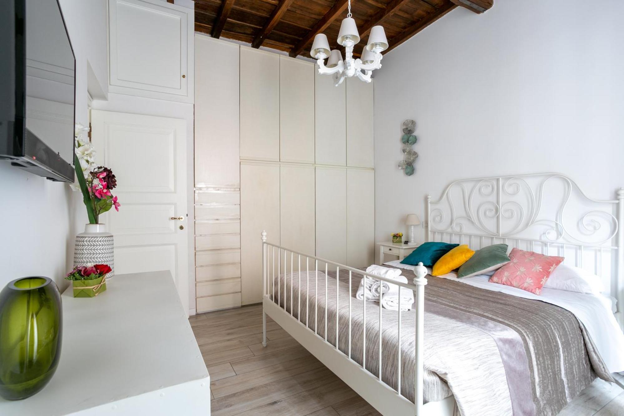 Alice's Corner At Borgo Roma
